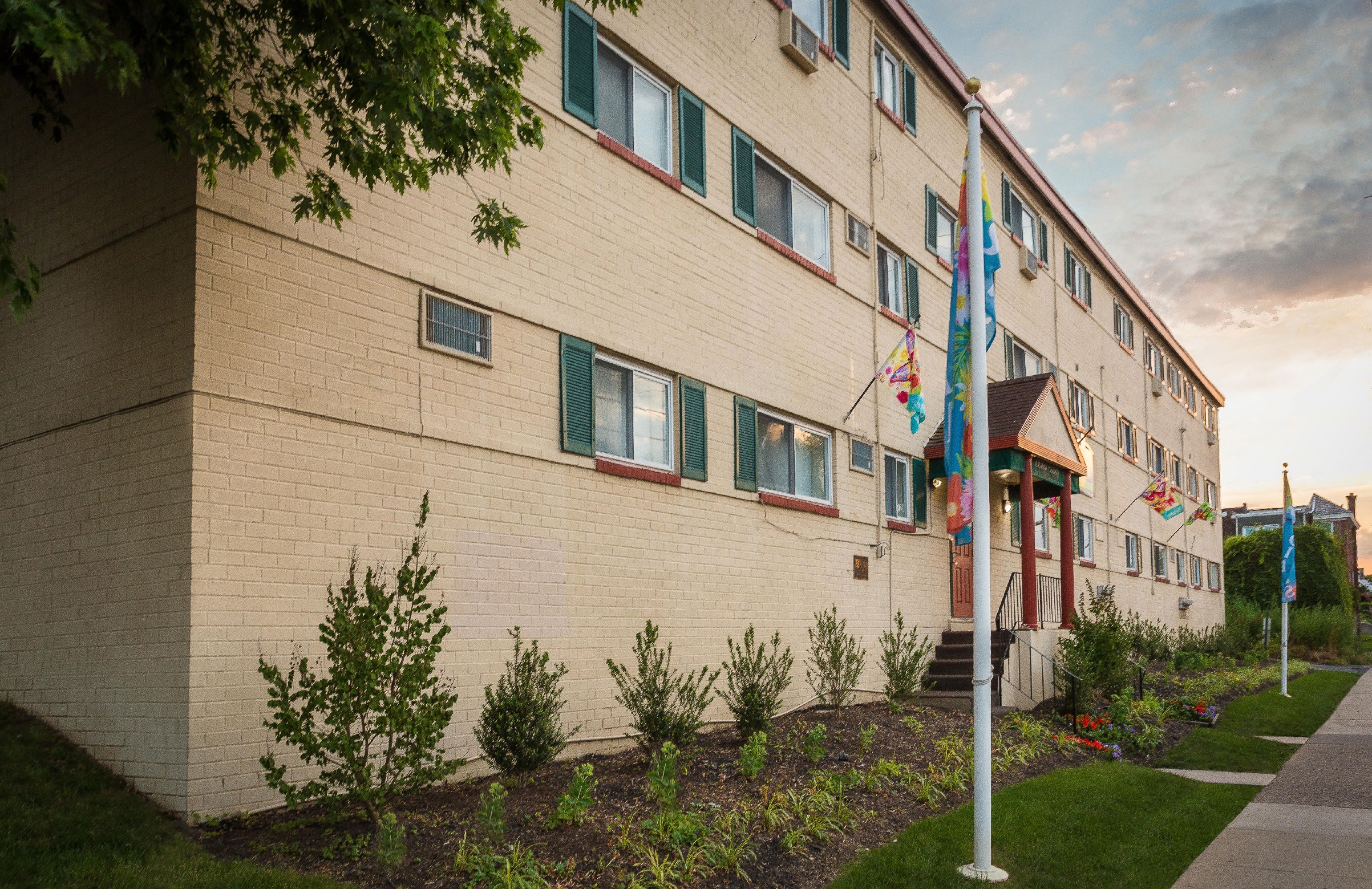 Apartment in Olney Photos of Olney Plaza Apartments